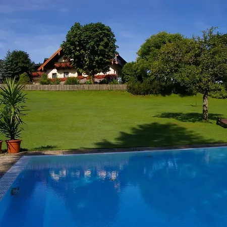 Guest house Hochlackenhof 3*